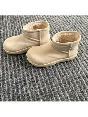 Bottega Veneta Women Mini Snap Boots in Neutral